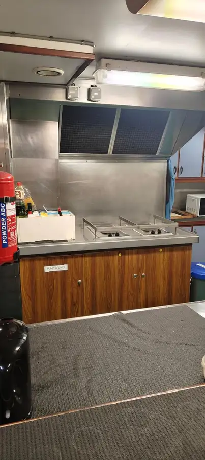 Försörjningsfartyg till salu