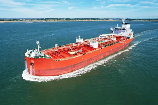 Oil/Chemical tanker for sale