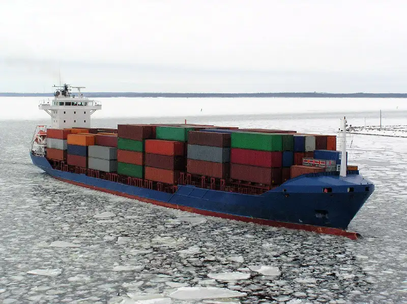 Containerskepp till salu