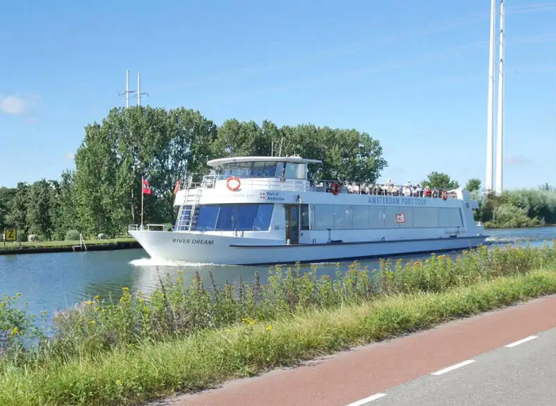 Kryssningsfartyg till salu