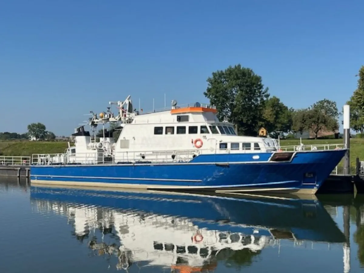 Patrullbåt till salu