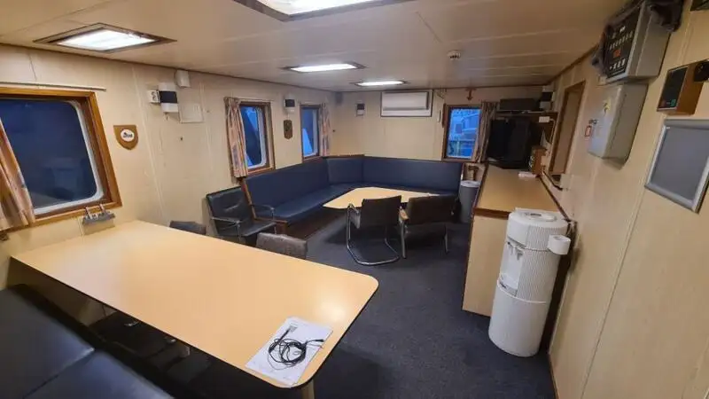 Försörjningsfartyg till salu