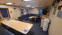 Försörjningsfartyg till salu