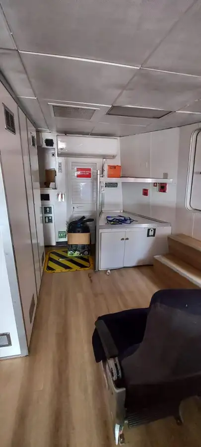 Besättningsbåt till salu