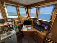 Containerskepp till salu