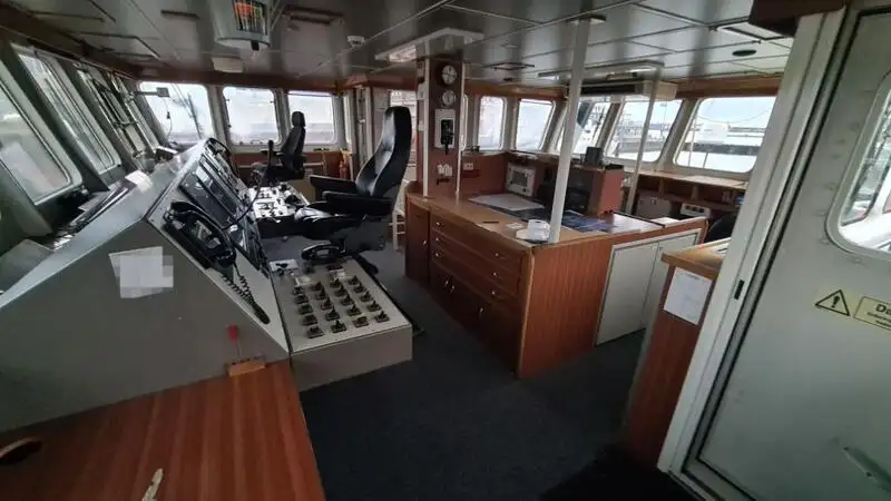 Försörjningsfartyg till salu