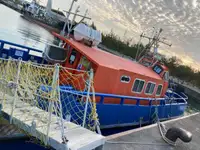 Besättningsbåt till salu