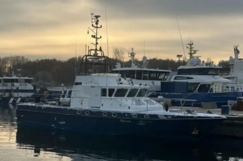 Patrullbåt till salu