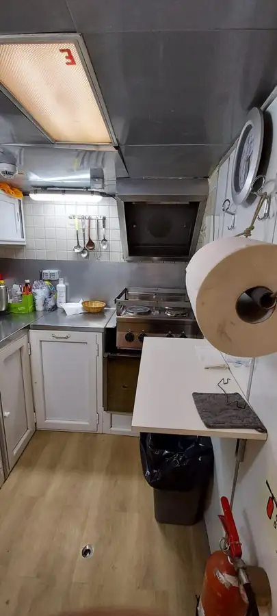 Besättningsbåt till salu