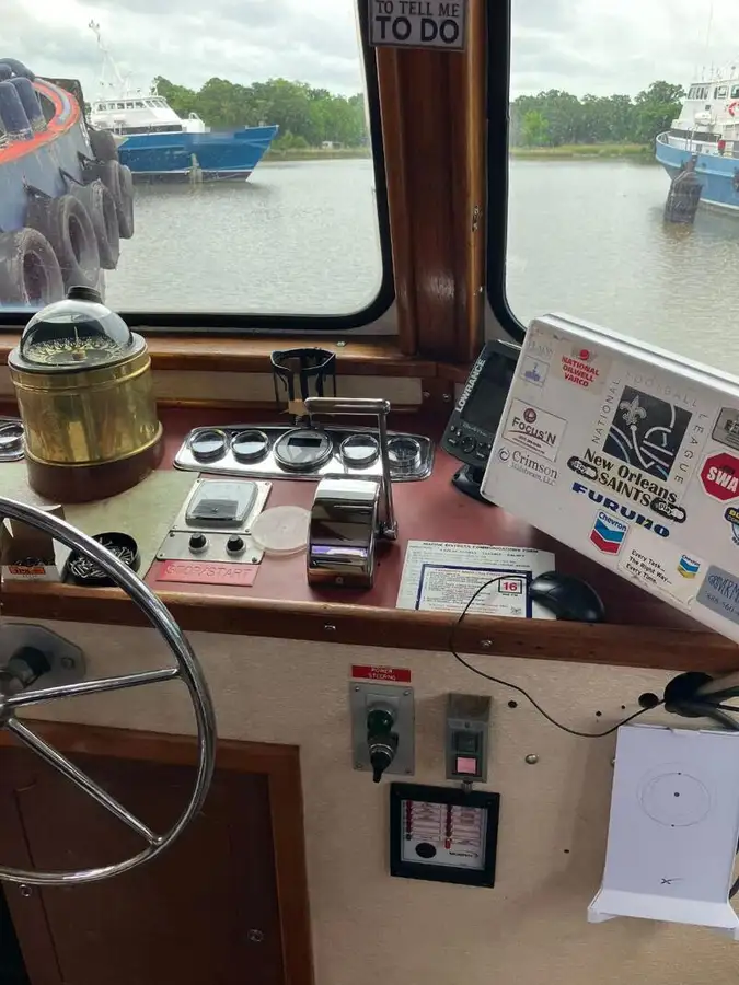 Besättningsbåt till salu
