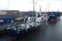 Undersökningsfartyg till salu