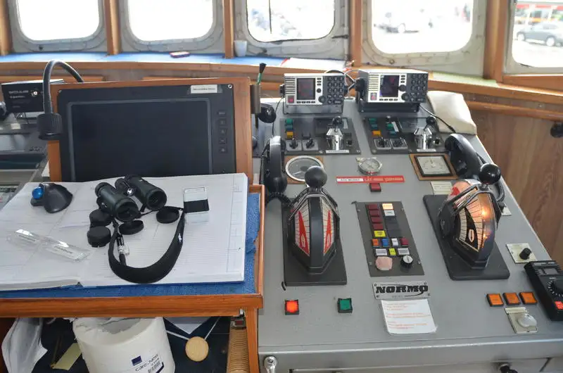 Containerskepp till salu