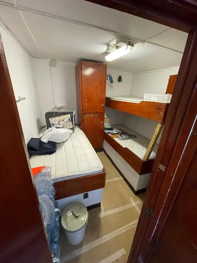 Containerskepp till salu