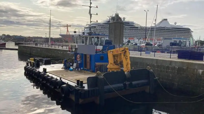 Containerskepp till salu