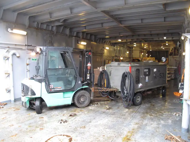 Landstigningsfartyg, tank till salu
