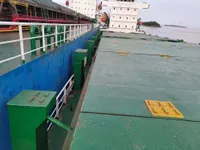 Containerskepp till salu