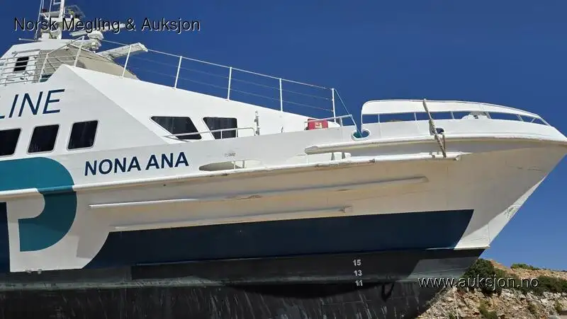 Katamaran till salu