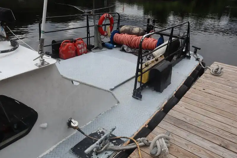 Besättningsbåt till salu