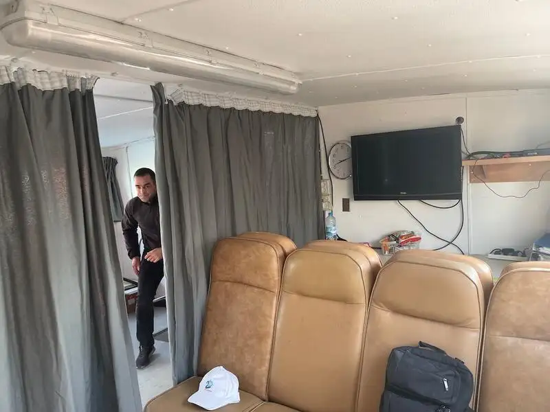 Containerskepp till salu