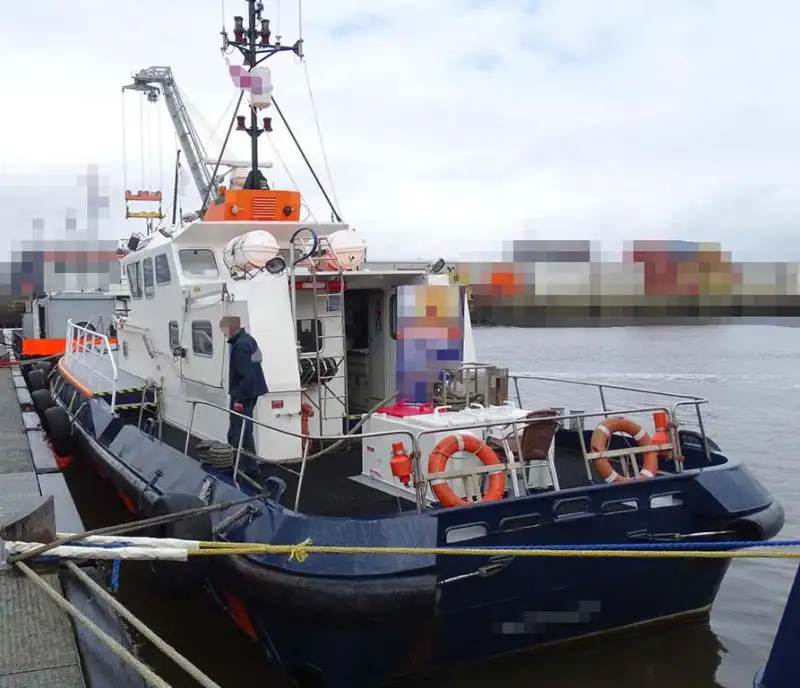 Besättningsbåt till salu