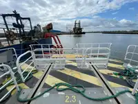 Containerskepp till salu