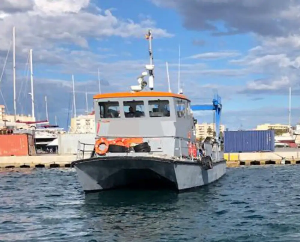 Arbetsbåtar till salu