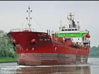 Oil/Chemical tanker till salu