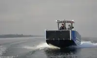 Räddningsfartyg till salu