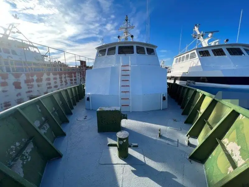 Besättningsbåt till salu