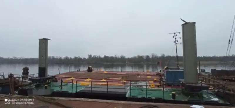 Pråm till salu