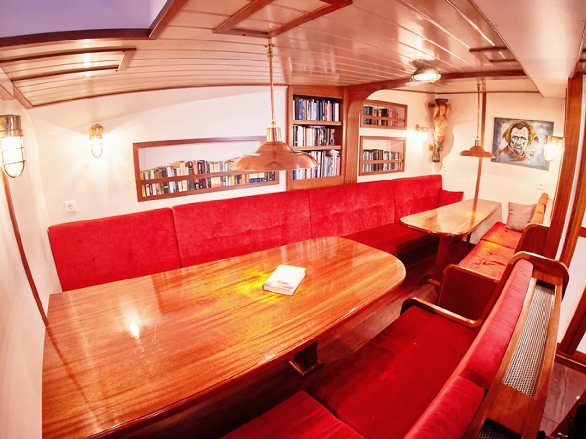Yacht till salu