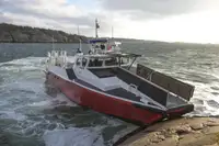 Räddningsfartyg till salu