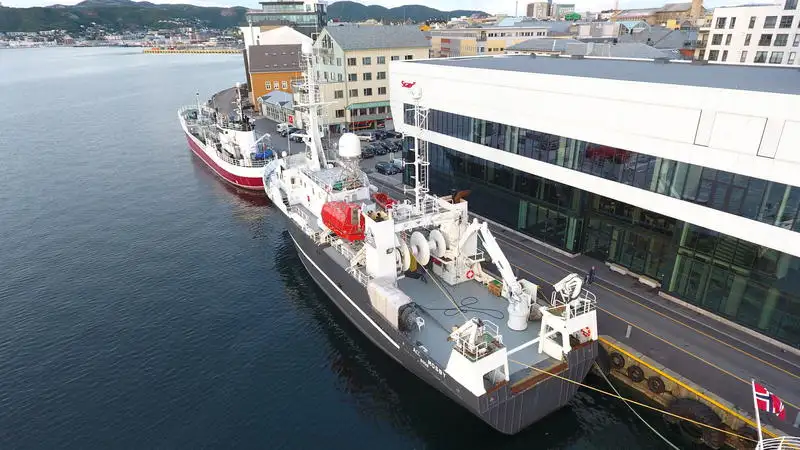 Containerskepp till salu