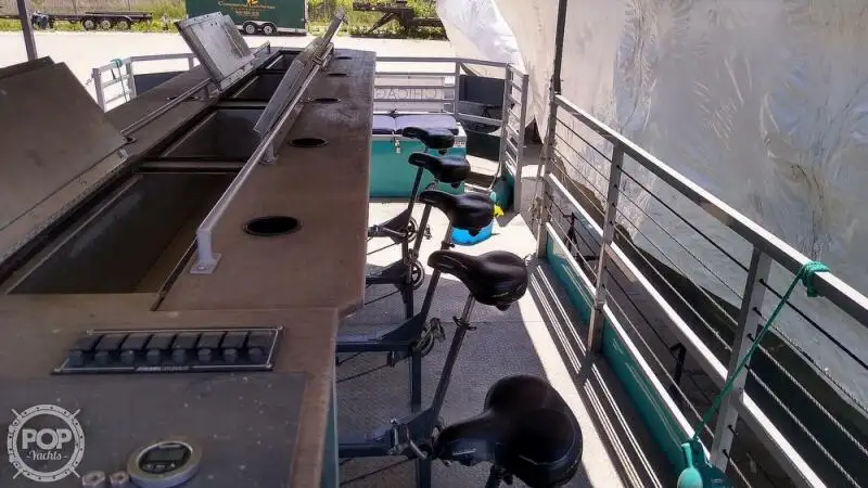 Containerskepp till salu