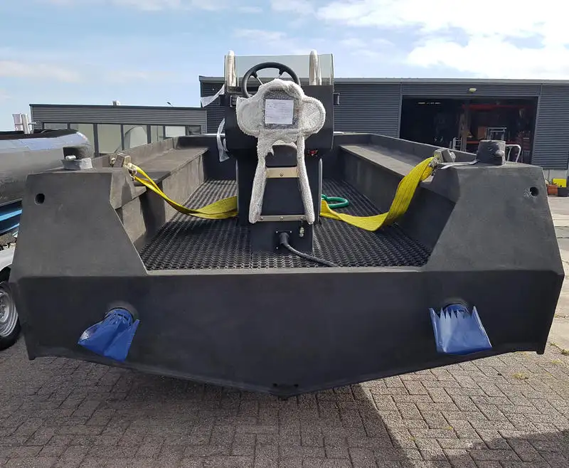 Containerskepp till salu