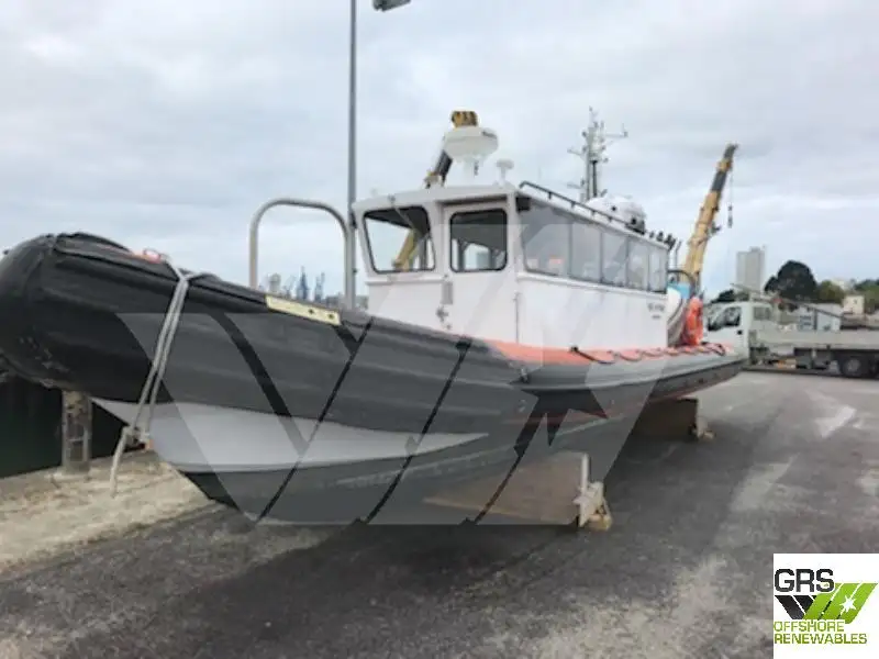 Styv uppblåsbar båt till salu