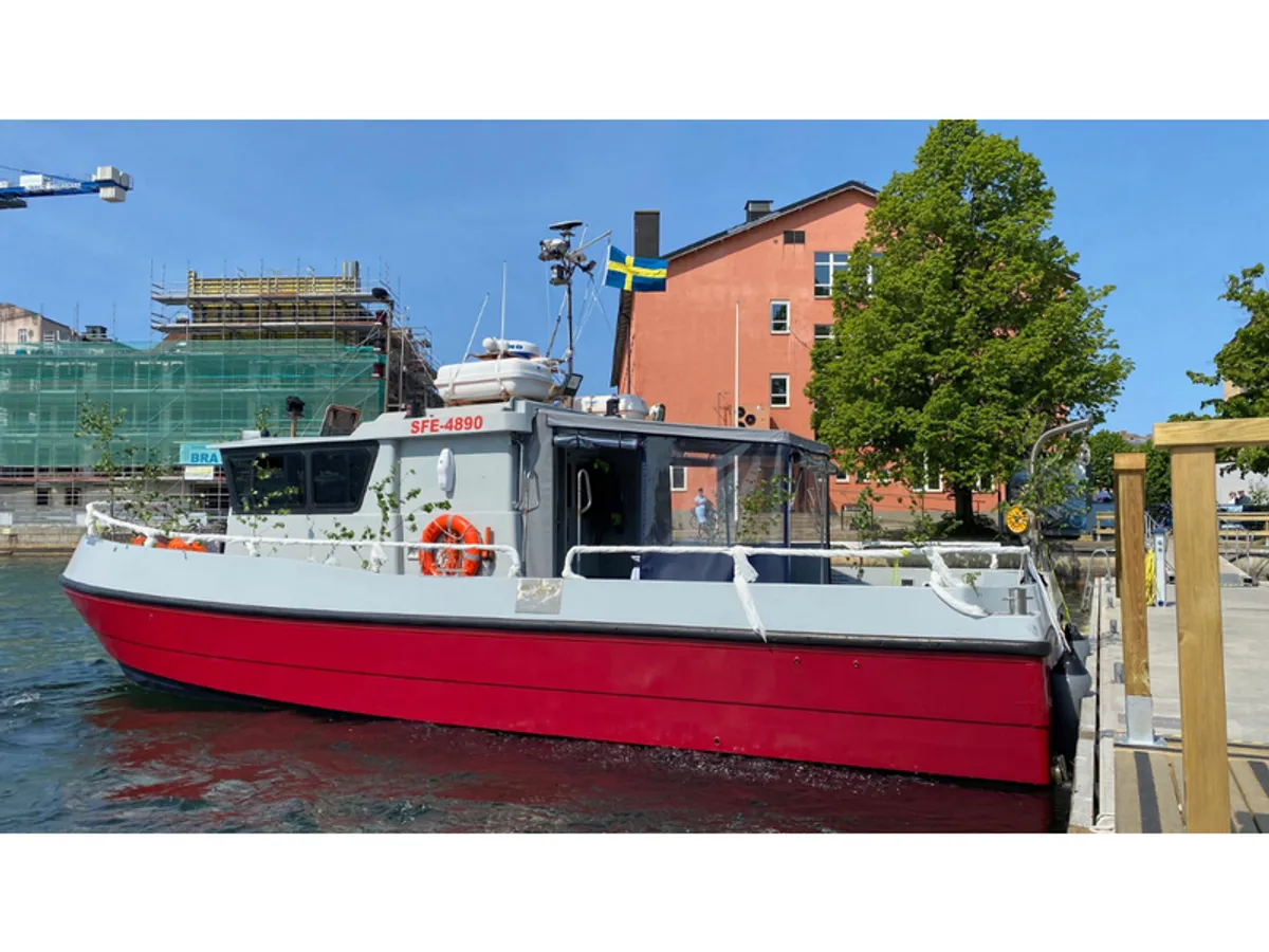 Undersökningsfartyg till salu