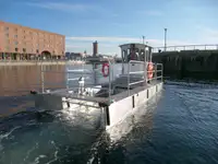Containerskepp till salu