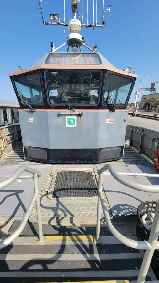 Containerskepp till salu