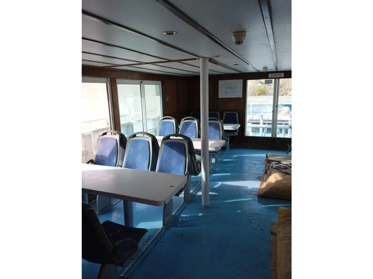 Passagerarfartyg till salu