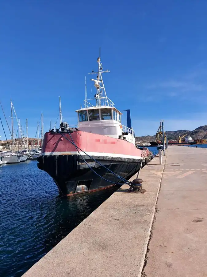 Bogserbåt till salu