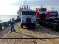 Landstigningsfartyg, tank till salu
