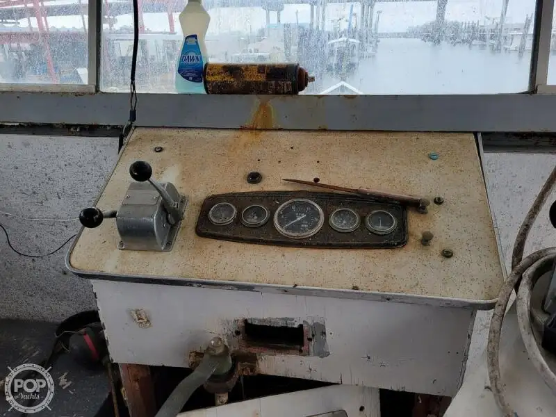 Försörjningsfartyg till salu