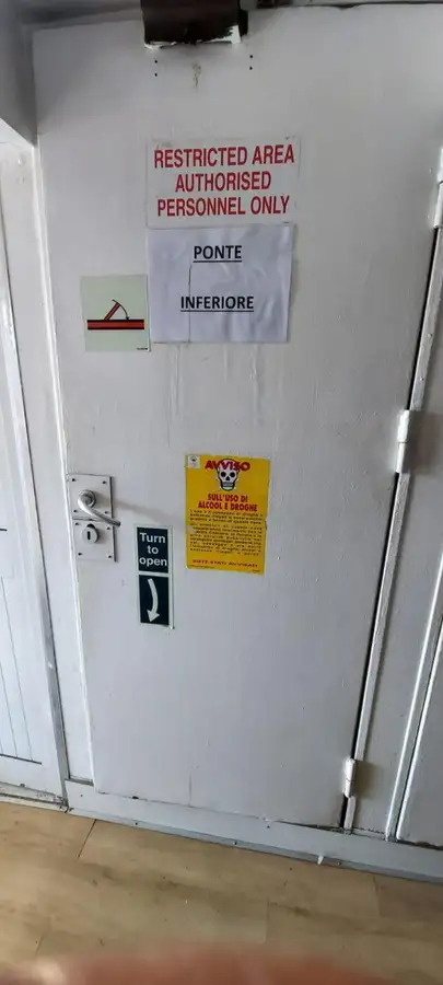 Besättningsbåt till salu