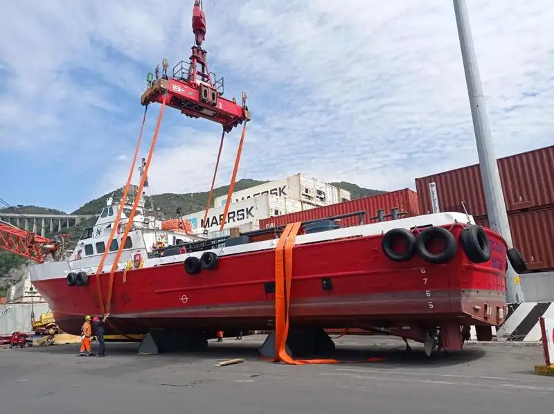 Containerskepp till salu