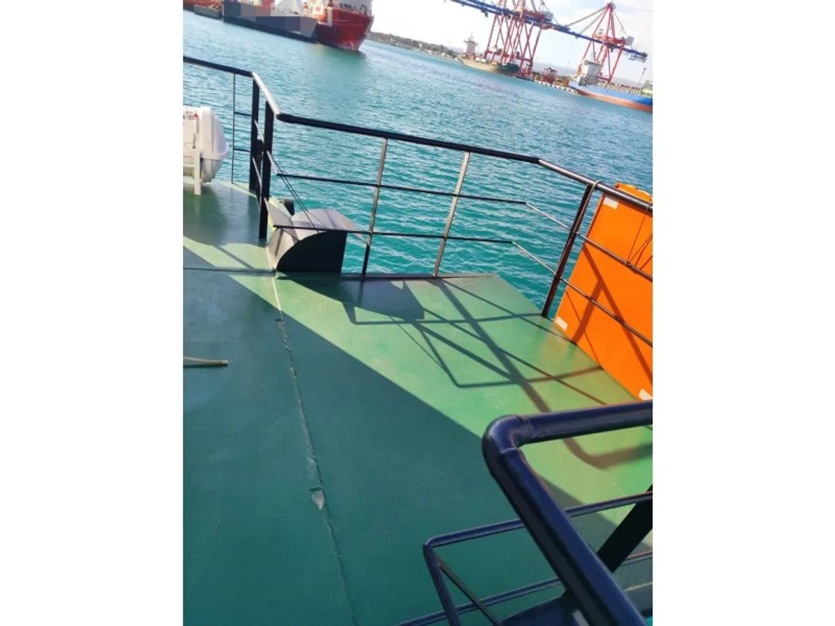 Containerskepp till salu