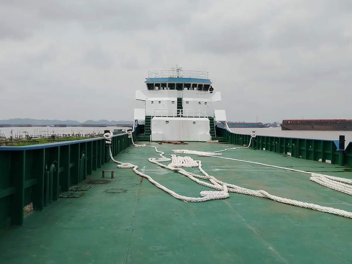 Landstigningsfartyg, tank till salu