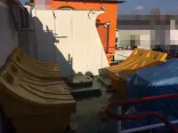 Containerskepp till salu