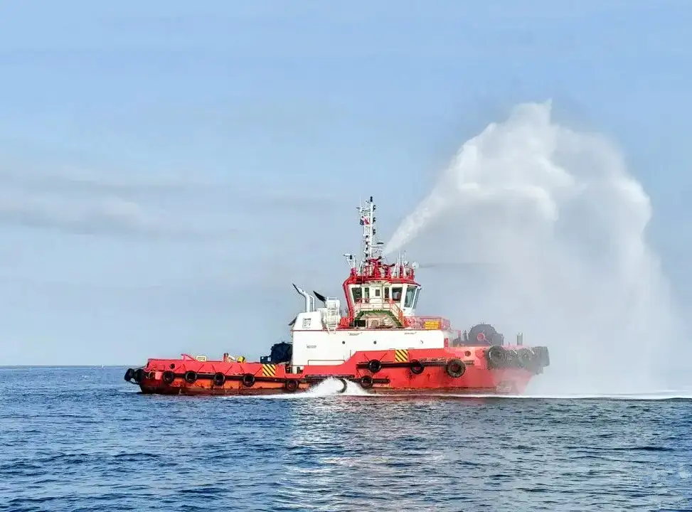 Bogserbåt till salu