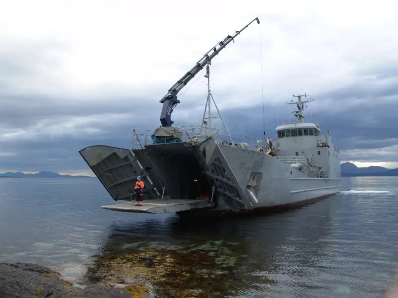 Landstigningsfartyg, tank till salu